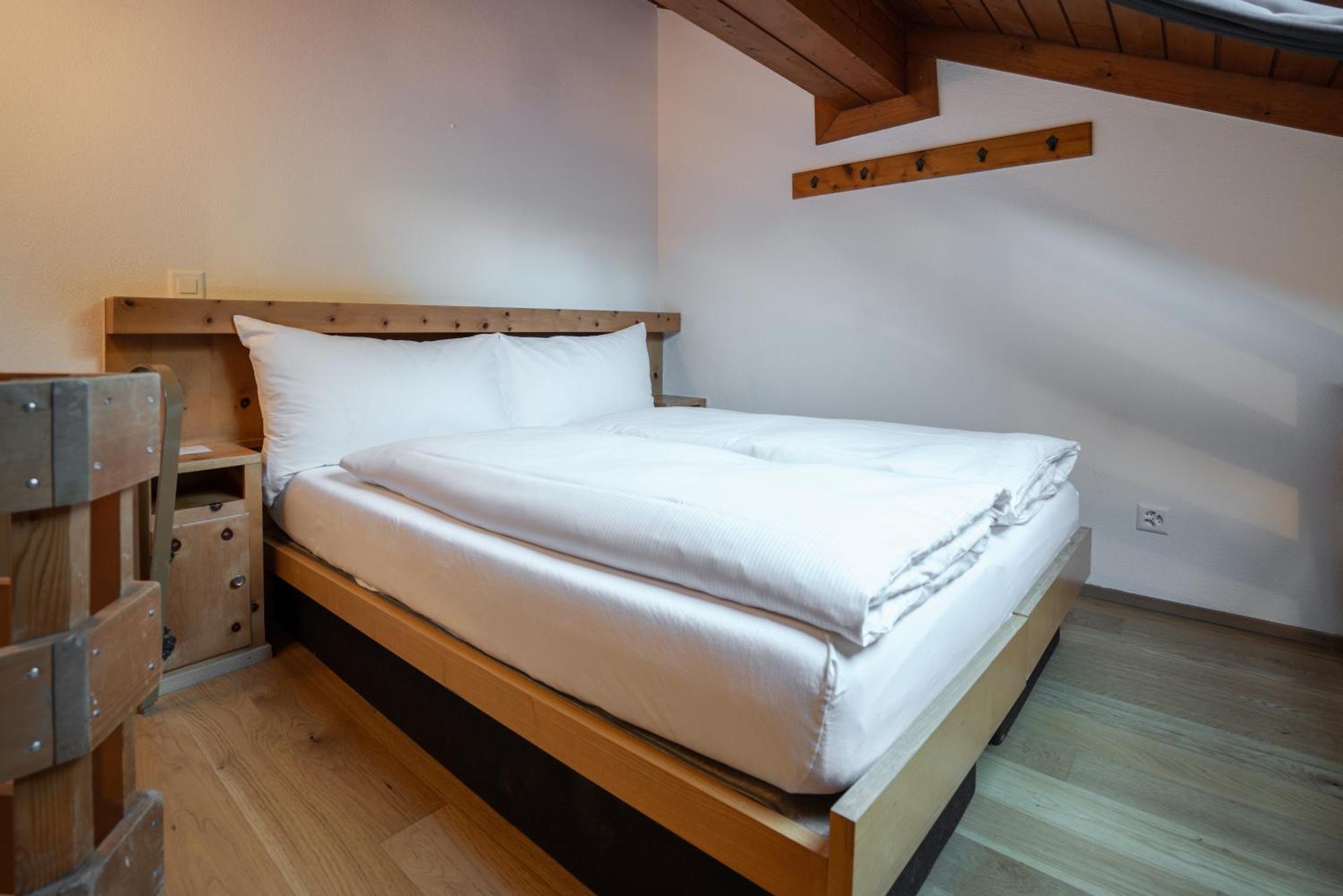 פלימס Hotel Des Alpes מראה חיצוני תמונה