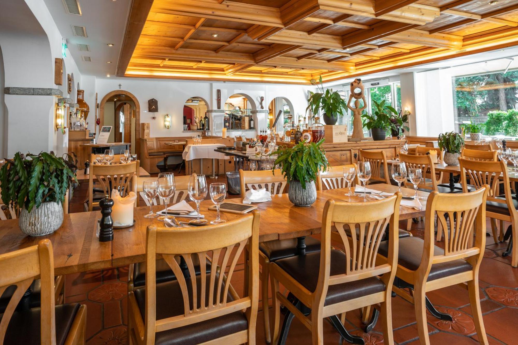 פלימס Hotel Des Alpes מראה חיצוני תמונה